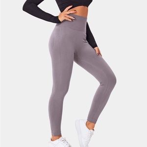 Halara Seamless Flow High Waisted Plain Butt Lifting Leggings